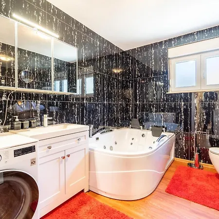 3 Bedroom Lovely In * Sukošan