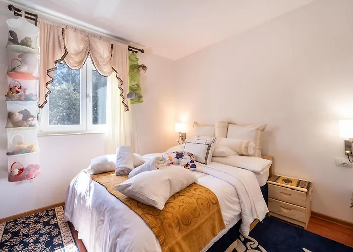 Apartamento 3 Bedroom Lovely In