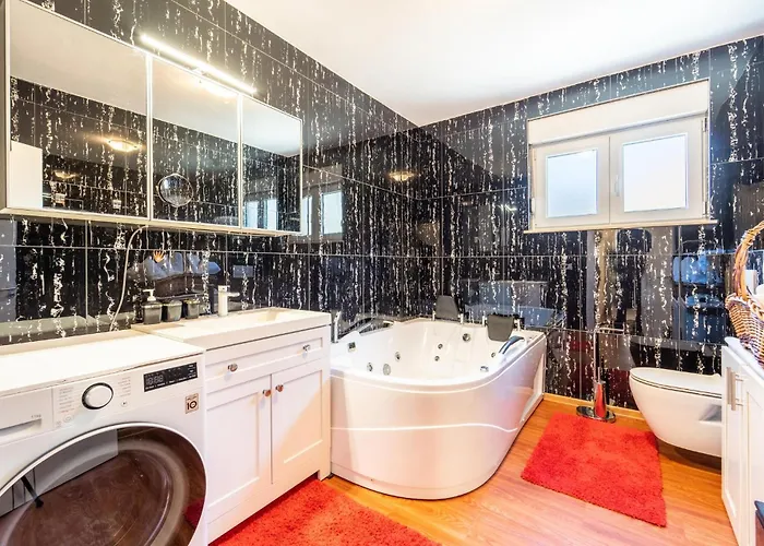 3 Bedroom Lovely In * Sukošan